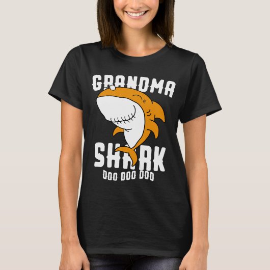 Grandma Shark mammie Birthday Halloween Kerstmis T-shirt (Voorkant)