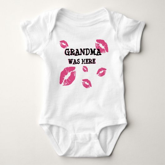 GRANDMA WAS HIER BABY KISSES ROMPER (Voorkant)