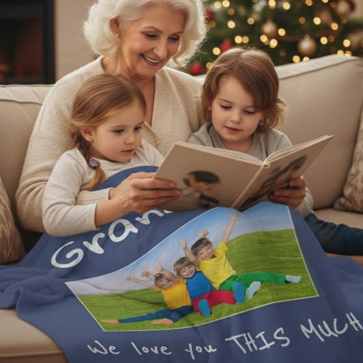 Grandma We Love You This Much Photo Christmas Gift Fleece Deken