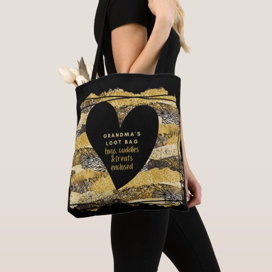 Grandmas Loot Bag Hugs Cuddles and Trees Enclosed Tote Bag (Dichtbij)