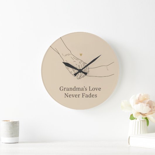 Grandma's Love Never Fades | Minimalist Family Ill Grote Klok