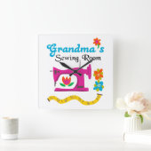 Grandma's Sewing Room Vierkante Klok (Huis)