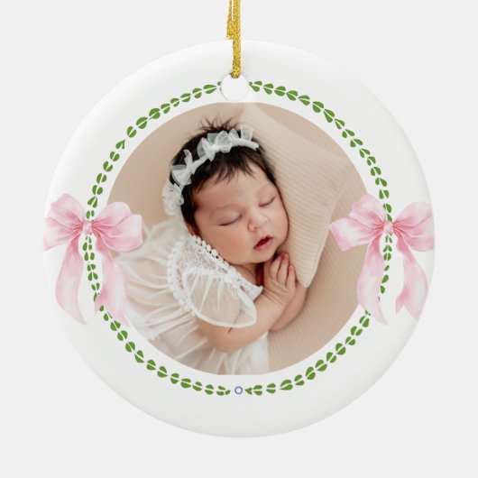Grandmillenial Bows Baby's eerste kerstfoto Keramisch Ornament (Achterkant)