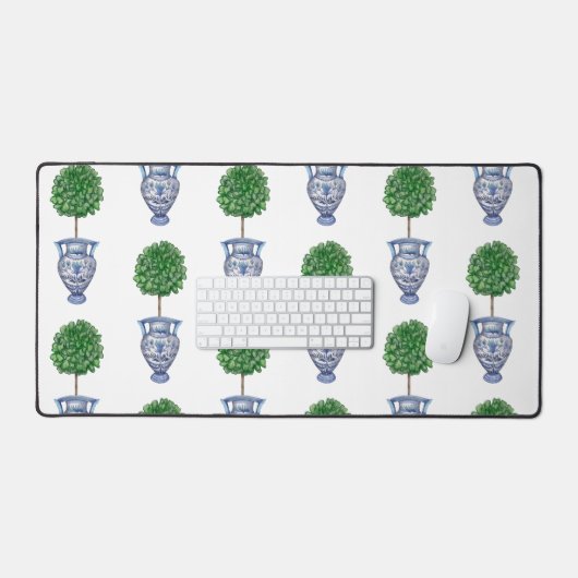 Grandmillenial preppy topiary vaas blauw bureaumat (Keyboard & Muis)