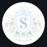 Grandmillennial Christmas Deer Crest Monogram Ronde Sticker<br><div class="desc">Dit Kerst sticker heeft een rendierkam met een blauw monogram initiaal. Je kunt je personaliseren met je initiaal.</div>