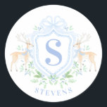 Grandmillennial Christmas Deer Crest Monogram Ronde Sticker<br><div class="desc">Dit Kerst sticker heeft een rendierkam met een blauw monogram initiaal. Je kunt je personaliseren met je initiaal.</div>