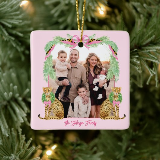 Grandmillennial Christmas Leopard Photo Keramisch Ornament (Boom)