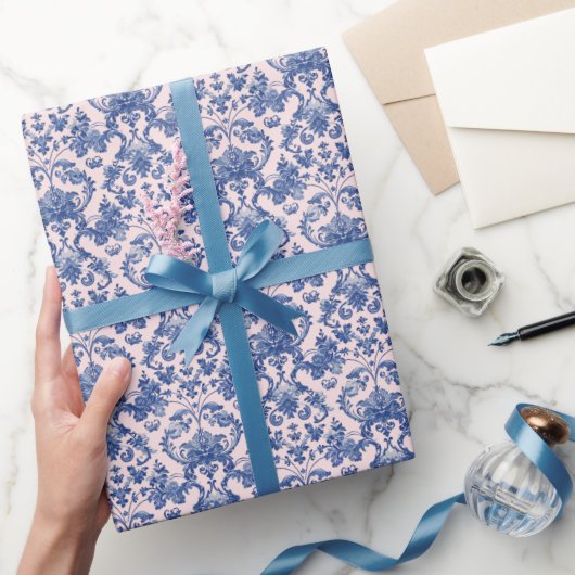 Grandmillennial Christmas Pink en Blue Damask Cadeaupapier (Geschenken)