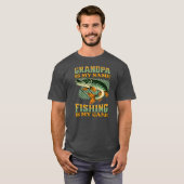 Grandpa is My Name Fishing is My Game Funny T-shirt (Voorkant volledig)