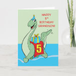 Grandson, 5th Birthday Dinosaur Kaart<br><div class="desc">Nu je deze kaart hebt gevonden,  moet je nu een kopie krijgen zodat je dit kunt geven aan je dierbare kleinzoon die binnenkort zijn vijfde verjaardag viert. Het gigantische dino aan de voorkant zal je helpen hem te begroeten.</div>