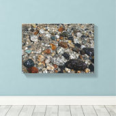 Granite Pebbles in het meer Tenaya bij Yosemite Canvas Afdruk (Insitu (Houten vloer))