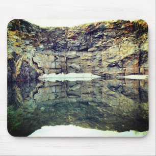 Granite Rock Quarry Wall Reflection #1 Natuur Muismat