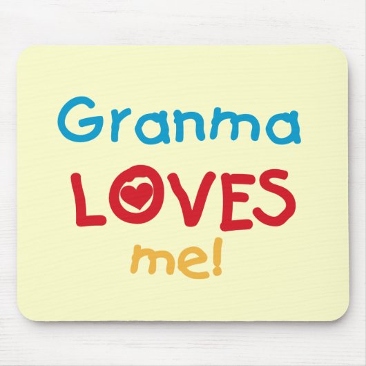 Granma Loves Me T-shirts en geschenken Muismat (Voorkant)