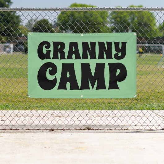 Granny Camp Retro Tekst Spandoek (Insitu)