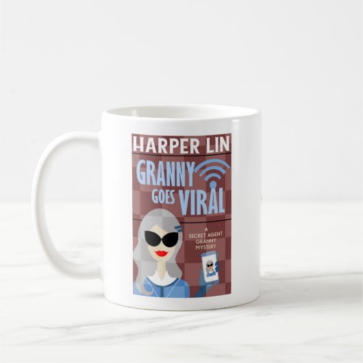 Granny Goes Viral van Harper Lin Book Hoesje Mok (Links)