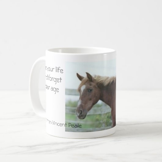 Granny Mok (Voorkant links)