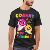 Granny of the Baby shark Birthday Granny Shark T-shirt (Voorkant)