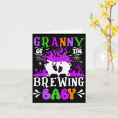 Granny Of The Brewing Baby Grandma To Be Halloween Kaart (Gele Bloem)