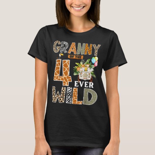 Granny Of The Four Ever Wild Safari 4th Birthday B T-shirt (Voorkant)