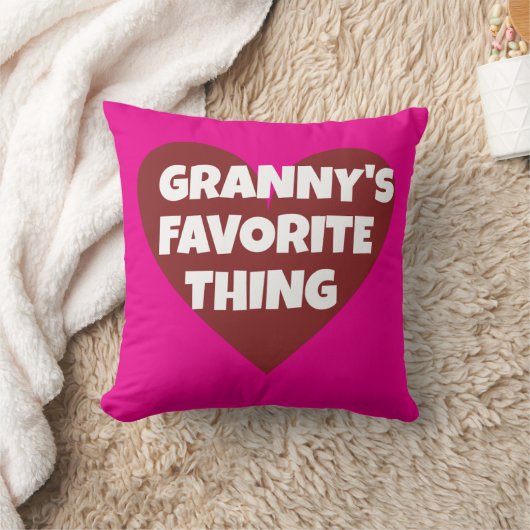 GRANNY'S FAVORITE THING  KUSSEN (Deken)