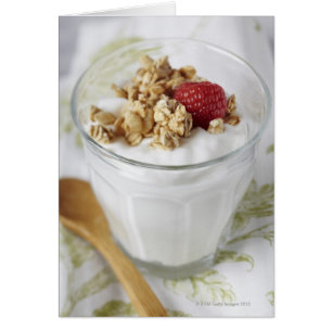 Granola, haver, geroosterd fruit, bessen, framboze