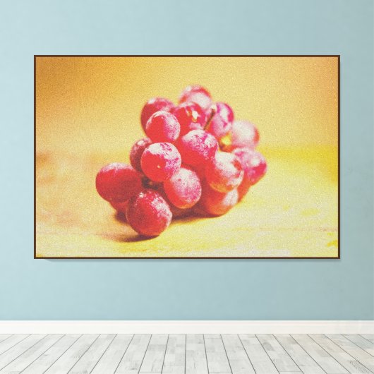 "Grape" Cute Photo. Bestel nu Canvas Afdruk (Insitu (Houten vloer))