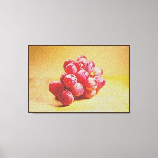 "Grape" Cute Photo. Bestel nu Canvas Afdruk (Voorkant)