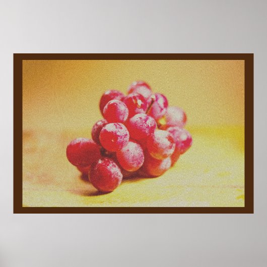 "Grape" Cute Photo. Bestel nu Poster (Voorkant)
