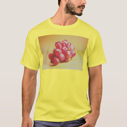 "Grape" Cute Photo. Bestel nu T-shirt (Voorkant)