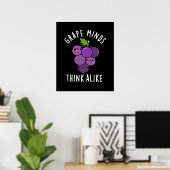 Grape Minds denken aan grappige fruitpun Dark BG Poster (Thuiskantoor)