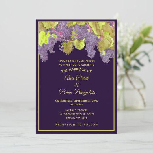 Grapevine Vineyard Paarse bruiloft uitnodiging (Staand voorkant)