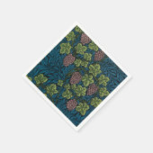 Grapevines with clusters of pink grapes Servet (Hoek)