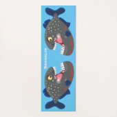 Grapjige piranha cartoon illustratie yogamat (Achterkant)