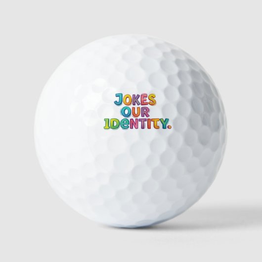 Grappen Onze Identiteit – Speelse Statement T-shir Golfballen (Voorkant)