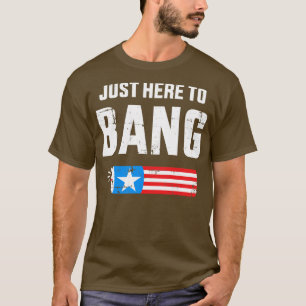 Grappig, 4 juli, alleen maar hier om te knuffelen. t-shirt