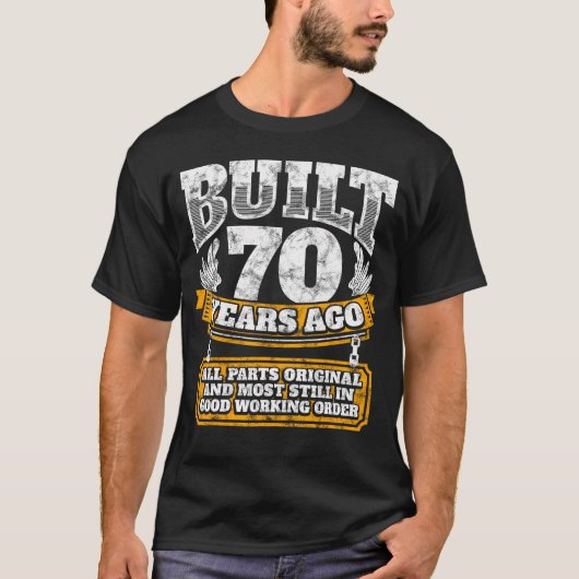 Grappig 70e Verjaardag B-Day Gezegde Leeftijd 70 J T-shirt (Voorkant)