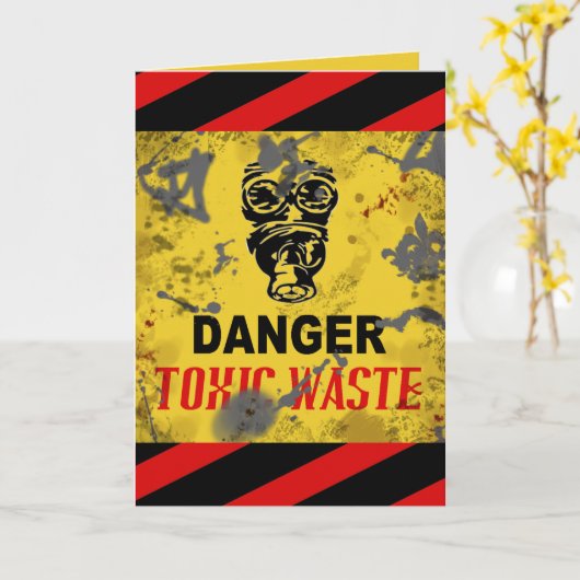 Grappig aangepast "giftig afval" volwassen verjaar kaart (Gele Bloem)
