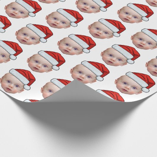 Grappig Aangepaste Gezicht Foto Santa Head Kerstmi Cadeaupapier (Hoek)