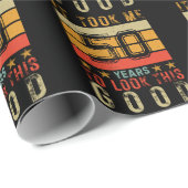 Grappig  aangepaste nummer verjaardagsverjaardag v cadeaupapier (Rol Hoek)