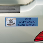 grappig afbeelding van een hond die glimlacht met  bumpersticker (Op auto)