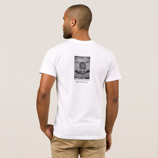 Grappig afbeelding van glimlachende schattige hond t-shirt (Achterkant volledig)