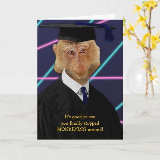 Grappig Afstuderen Monkey Macaque Kaart (Gele Bloem)