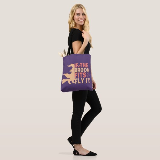 Grappig als de bezem past vlieg het Halloween Tote Bag (Op model)