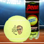 Grappig als verloren terugkeer naar Mannen gezicht Tennisballen<br><div class="desc">Grappig gepersonaliseerd mannen tennis set met de quote "If lost please return to" en een afbeelding. Upload een foto om deze persoonlijk te maken. Als u een uitsnede wilt gebruiken, moet de achtergrond een transparant png-bestand zijn. Om de uitsnede van het gezicht te maken, kunt u elke gratis mobiele app...</div>