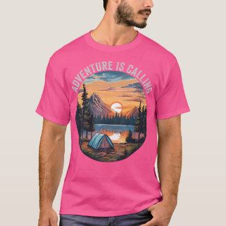 Grappig avontuur is kamperen buitenshuis wandelen  t-shirt