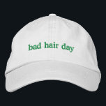 Grappig Bad Hair Quote Trendy Uniek Custom Lazy Geborduurde Pet<br><div class="desc">Maak een statement met dit trendy geborduurde honkbal pet met een grappig citaat over slechte haardagen en een luie sfeer. De tekst- en draadkleur kan volledig worden aangepast, waardoor het de perfecte accessoire is voor degenen die van humor, casual stijl en een ontspannen benadering van het leven houden. Geweldig als...</div>