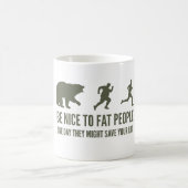 Grappig Beer Chase Koffiemok (Center)