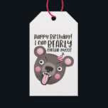 Grappig Beer Pun Verjaardag Cadeaulabel<br><div class="desc">Schattige en grappig verjaardagscadeau label cadeau te gebruiken bij het inpakken van een verjaardagscadeau voor kinderen! Tekening van een zeer opgewonden beer met een klein feestje pet op zijn hoofd gezegde "Happy Birthday! Ik kan mezelf nauwelijks bedwingen." Leuk kunstwerk met typografie en illustratie. Krijg een beetje giechelen uit je vrienden...</div>