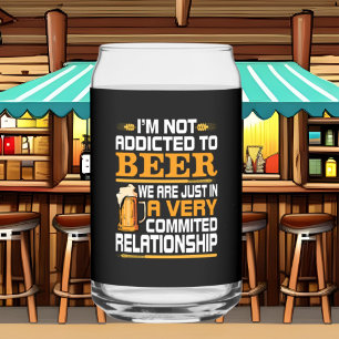 Grappig bier verslaafd woord kunst blikvorm glas