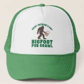 Grappig Big Foot Pub kruipt St Patricks Day Trucker Pet (Voorkant)